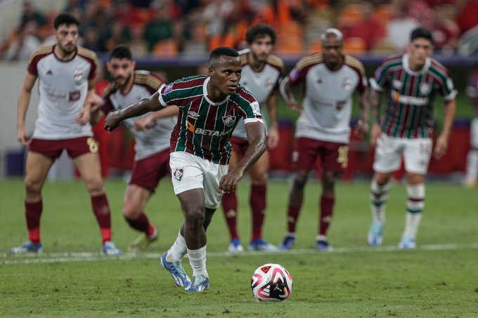 Mondial Des Clubs Fluminense Sort Al Ahly Et File En Finale