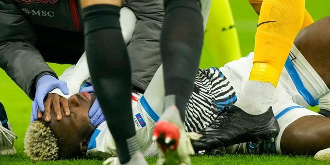 Victor Osimhen souffre de multiples fractures au visage