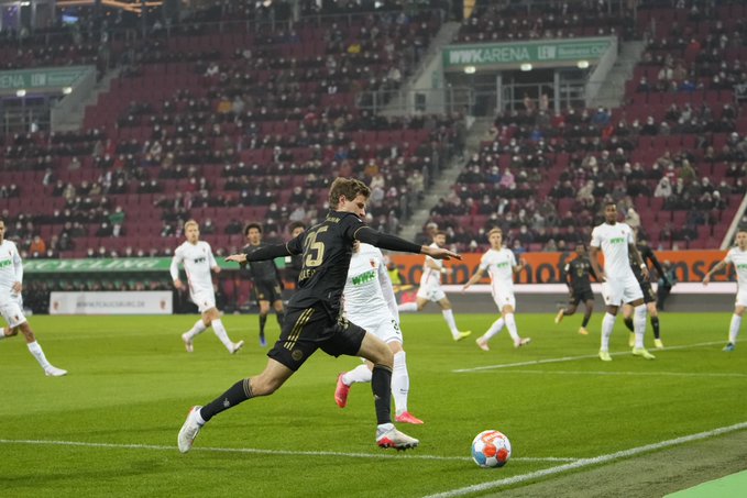 le Bayern tombe à Augsbourg