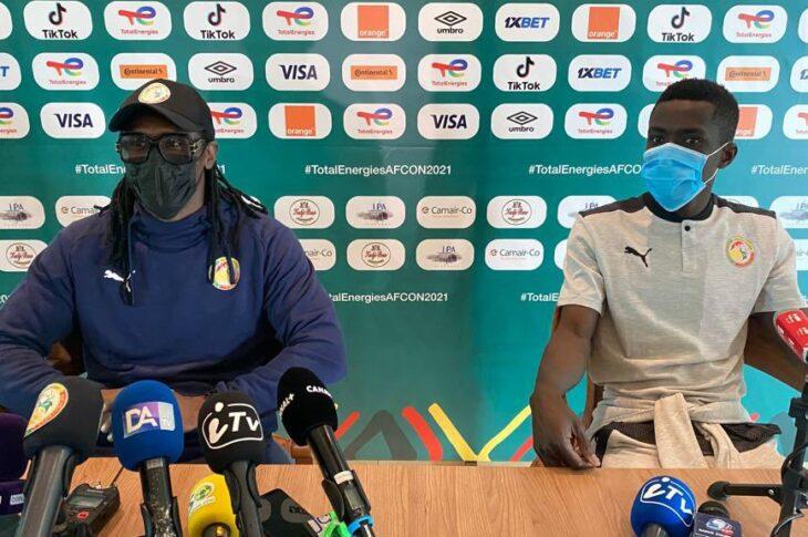 Aliou Cissé et Idrissa Gana Gueye sont actuellement en conférence de presse